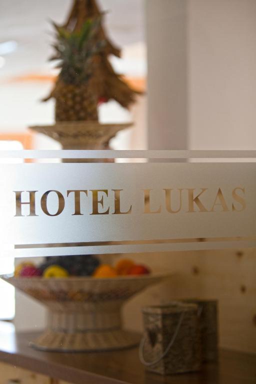 Hotel Lukas Fiss Kültér fotó