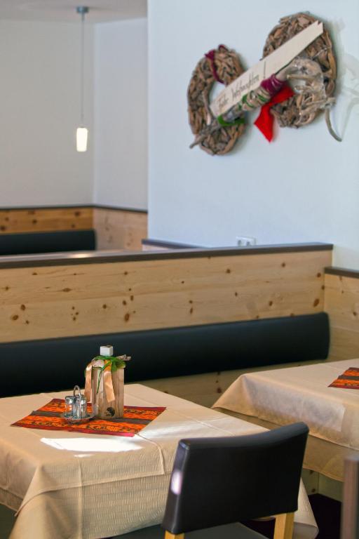 Hotel Lukas Fiss Kültér fotó