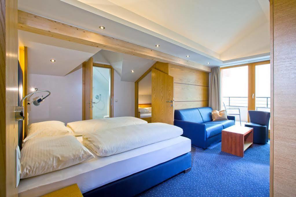 Hotel Lukas Fiss Kültér fotó